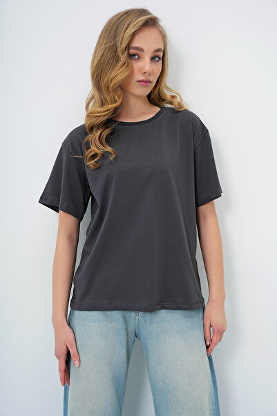 Trend Alaçatı Stili Női antracit nyakú Basic póló ALC-X13684