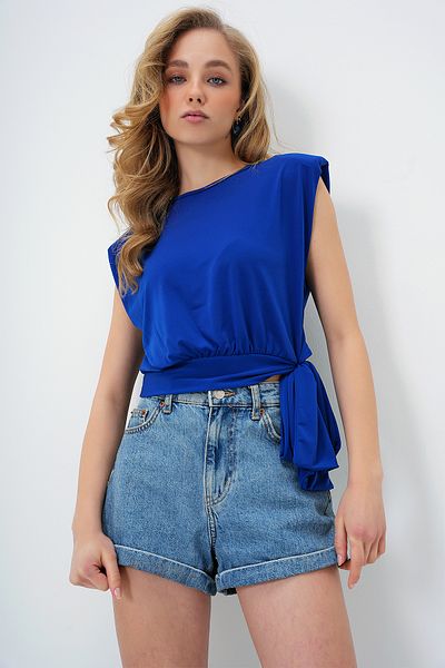 Trend Alaçatı Stili Women's Sandy Blouse Alc-X13493 - Crew Neck Padded Waist Tie-Up Detail