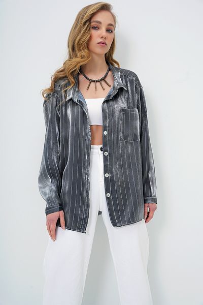 Trend Alaçatı Stili Koszula damska z satyny antracytowej z jedną kieszenią oversize ALC-X13687