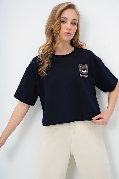 Trend Alaçatı Stili Women's Dark Navy Crew Neck Teddy Bear Motif Oversize Crop T-Shirt Alc-X13675