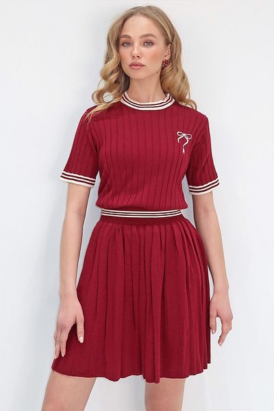 Trend Alaçatı Stili Women's Burgundy Crew Neck Embroidered Knitwear Vluz and Mini Skirt Set Alc-X13677