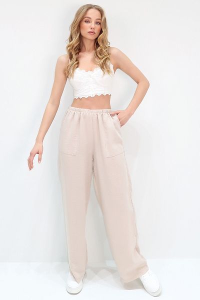 Trend Alaçatı Stili Women's Beige Double Pocket Elastic Waist Linen Wide Leg Trousers Alc-X13768