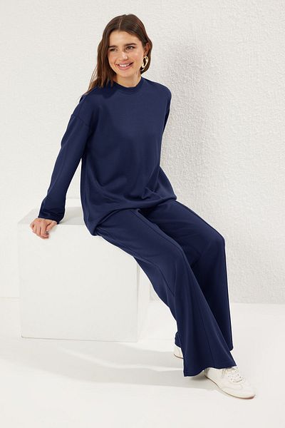 Trendyol Modest Marineblaues, weiches, strukturiertes, schlichtes Trainingsanzug-Set TCTSS25EN00005