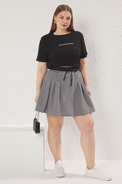 Trendyol Curve Fekete-fehér kockás/Gingham gumiabroncs nagy méretű TBBSS25AZ00008
