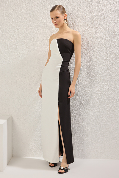 Trendyol Collection Černo-bílé tkané noční šaty bez ramínek TPRSS25AE00150