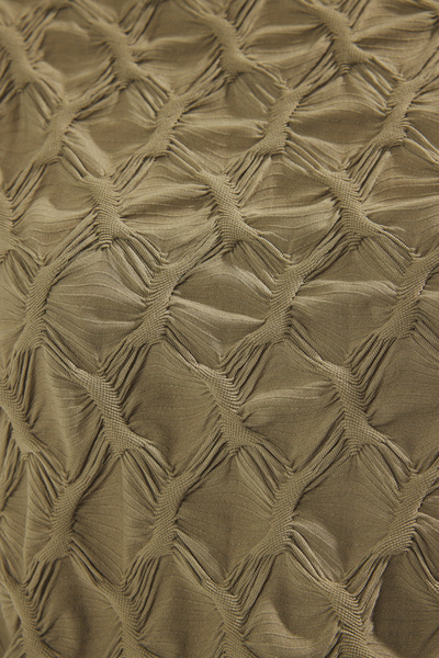 Trendyol Collection Dehnbare, strukturierte Strickbluse in Khaki – reguläre Passform TWOSS25BZ00268