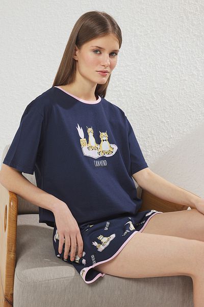 Trendyol Collection Női pár/pár sötétkék 100% pamut macska szlogen rövidnadrág kötött pizsama szett THMSS25PT00345