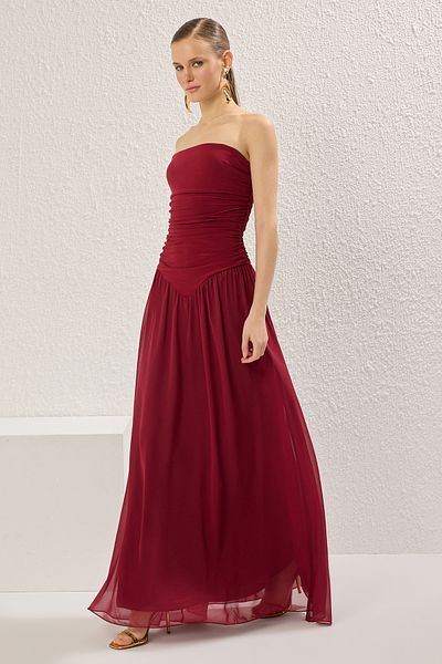 Trendyol Collection Dunkelkirschfarbenes, drapiertes Chiffon-Weben-Abendkleid in A-Linie TPRSS25AE00151