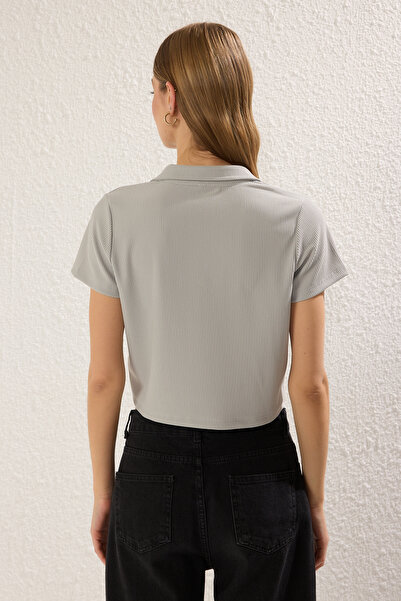 Trendyol Collection Relaxed Fit Grey Polo Knitted T-Shirt - Crop - Twoss25Ts00117