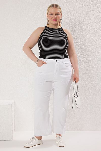 Trendyol Curve High Waist Embroidery Detail Wide Leg Plus Size Culotte Jeans - Tbbss25Cj00024