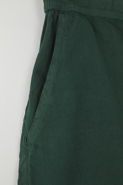 Trendyol Collection Dunkelgrüne, locker sitzende Baumwoll-Schnürshorts TMNSS23SR00056