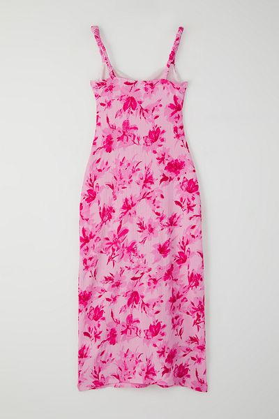 Trendyol Collection Rosa Blumendruck – dehnbares Maxikleid mit V-Ausschnitt und Hosenträgern TWOSS25EL00474