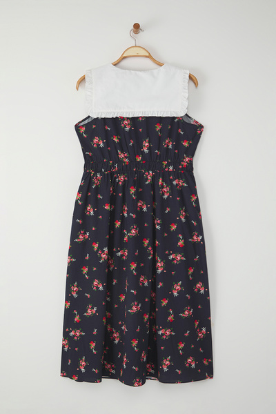 Trendyol Curve Πολύχρωμο Floral Ποπλίνα 100% Βαμβακερό Βρεφικό Γιακά Midi Υφαντό Φόρεμα μεγάλου μεγέθους TBBSS25AH00158