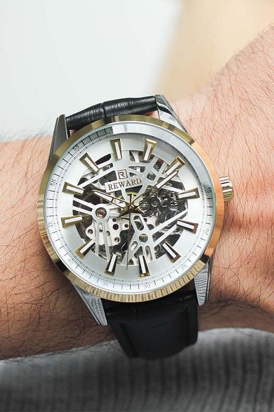 Reward Rwa 146407   Automatic Men's Wrist Watch with Leather Cord