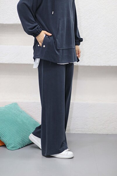 MERVE TESETTÜR فريق