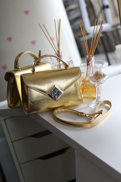 Moom Bag Geantă de rochie de seară pentru femei, cu textura strălucitoare, neagră, pătrată, cu detalii de accesorii