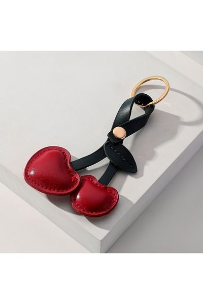 Choice سلسلة مفاتيح جلدية ريفية من Red Novelties بتصميم الكرز، سلسلة مفاتيح أنيقة للرجال والنساء، قلادة مفاتيح لحقيبة السيارة