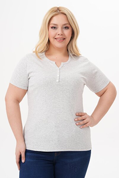 Siyezen Plus Size Button Detailed Cotton Lycra Short Sleeve Basic Blouse
