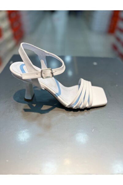 Hacıoğlu Ayakkabı Жіночі повсякденні туфлі на підборах з ремінцем Serrace