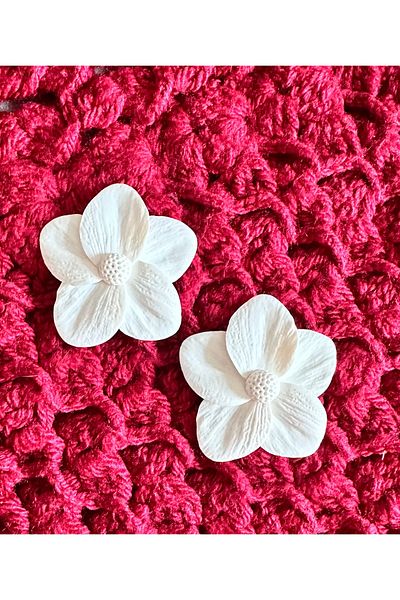 ACCESSORY White Flower Earrings Polymer Clay Earrings