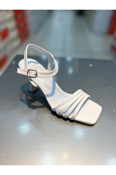 Hacıoğlu Ayakkabı Жіночі повсякденні туфлі на підборах з ремінцем Serrace