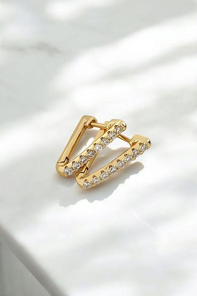 Çlk Accessories Xuping لا يفقد اللون الحد الأدنى من الأقراط المثلثة الحجرية 35661