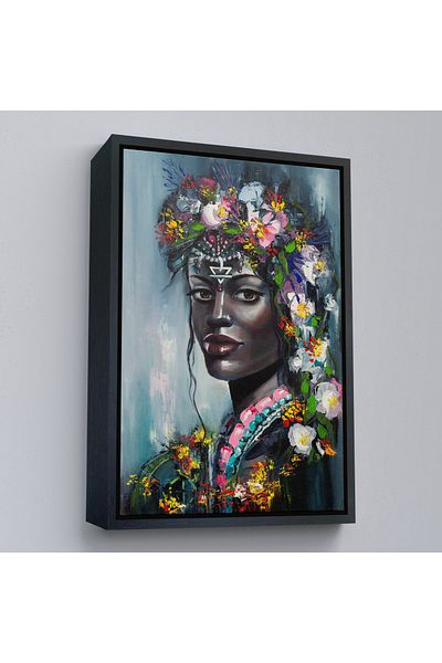 Harita Sepeti Femeie africană cu coroană de flori într-un cadru de aur