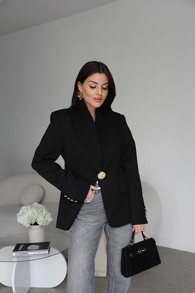Julidress Jachetă blazer premium cu guler negru, nasturi mari din metal auriu și buzunare ornamentale în față