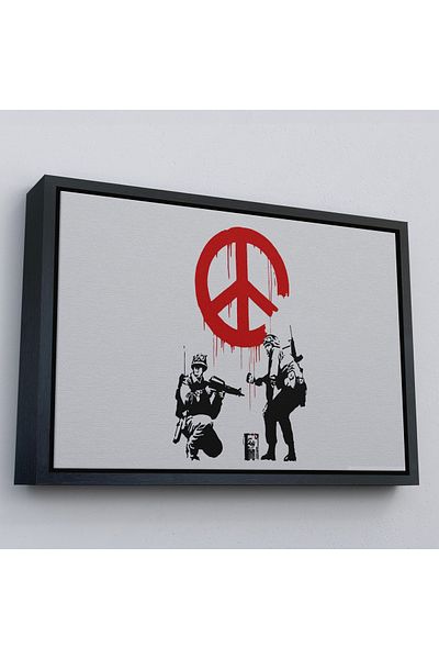 Harita Sepeti Bansky într-un cadru de aur, soldații care fac semnul păcii Pictură pe pânză