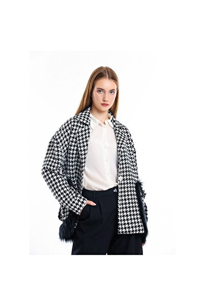 Kadın Oversize Cepli Peluş Kaban Siyah Beyaz Kısa