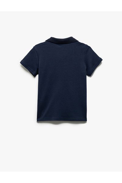 Koton Kurzarm-Basic-T-Shirt aus Baumwolle mit Polokragen in Marineblau für Jungen 5skb10328tk