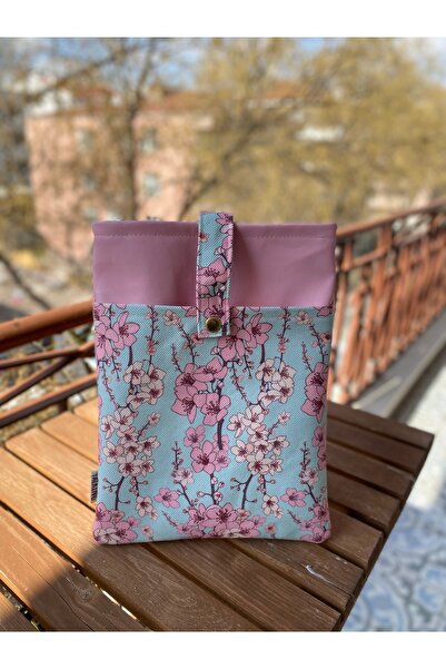 Pembe Sakura kitap kılıfı