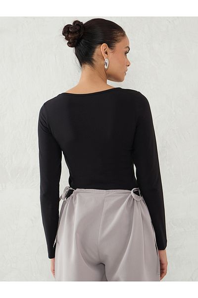 Femmella By Styli بدلة جسم محبوكة برقبة مربعة
