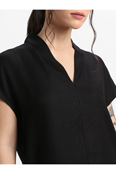 Dennis Lingo By Styli V Neck Regular Fit Solid Top