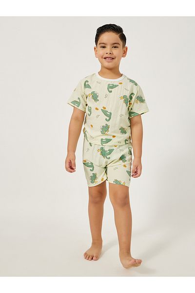 Styli Graphic Print Round Neck T-Shirt and Shorts Pyjama Set