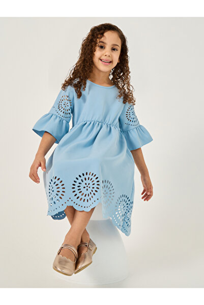 Styli فستان بأكمام 3/4 وتصميم مقطوع بالليزر