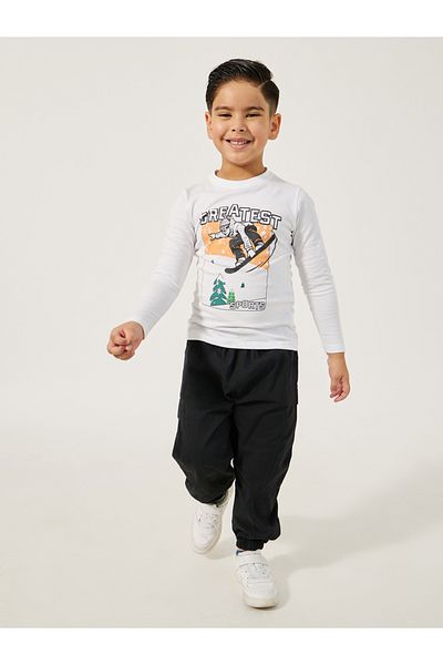 Styli Graphic Print Round Neck T-Shirt