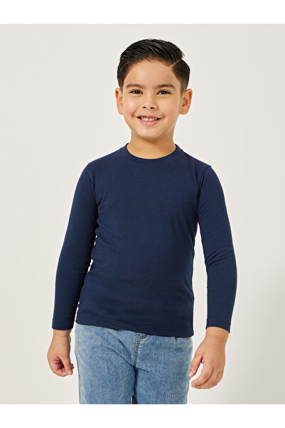 Styli Solid Round Neck T-Shirt