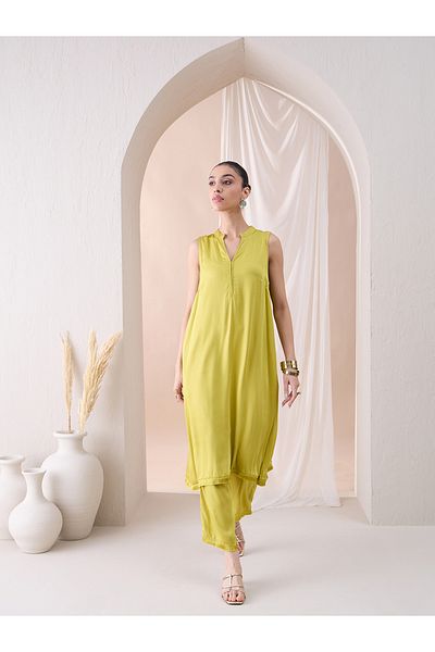 Femmella By Styli Sleeveless Mandarin Collar Long Kurta with Straight Pant