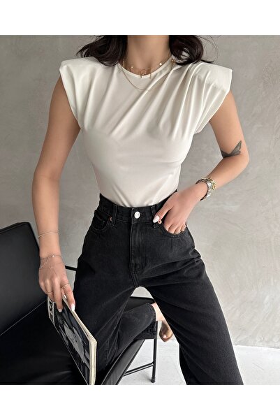 Fav Style Λευκή αμάνικη γυναικεία μπλούζα με λαιμόκοψη με επένδυση