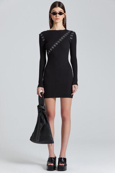 World Fashion Trends 1907 Rochie neagră cu ochiuri pe guler