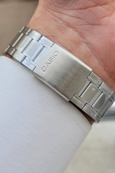 Casio ساعة يد رجالية بحبل فولاذي بهيكل فولاذي 50 مترًا