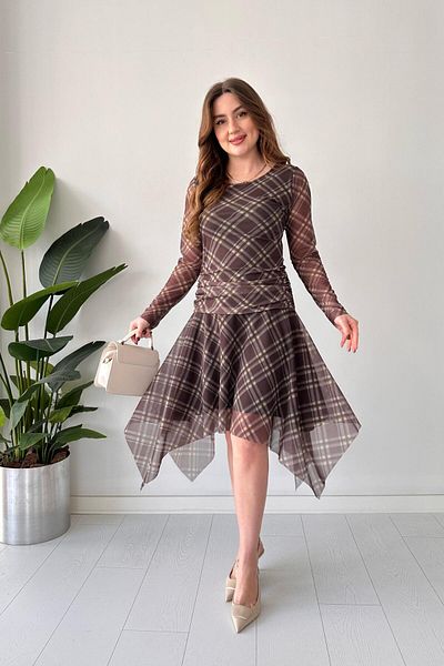 MaziButik Καρό φόρεμα από τούλι καφέ