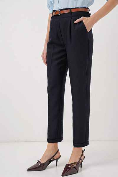 leyla sanat sanata yeni bir bakış açısı Leyla Sanat Sanata a New Perspective 6686 Pleated Belted Fabric Pants - Navy Blue