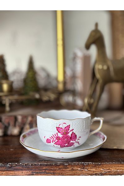 HEREND Stamped Antique 711 Form Porcelain Appony Fuchsia Pink Floral Tea / Double Coffee Cup