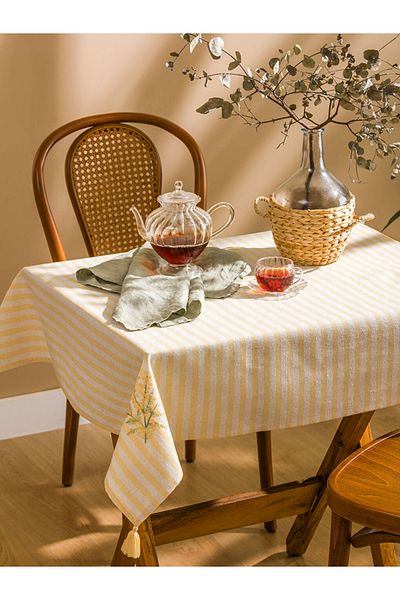 LC Waikiki Embroidered Table Cloth 90X90 cm