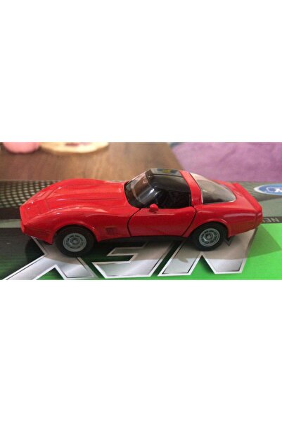 WELLY Oyuncak Metal Model Araba 1 / 36 Çek Bırak 1982 Corvette Coupe Kırmızı