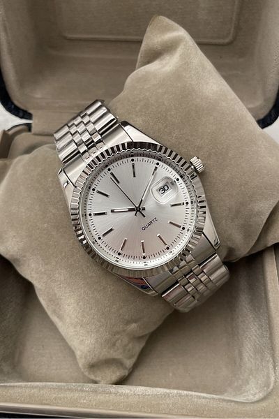 Leerybee Elite Men's Wristwatch with Premium Calendar Kn-11