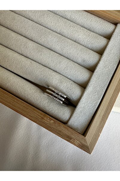 ringbox Gümüş Renkli Taşlı Şekilli Yüzük