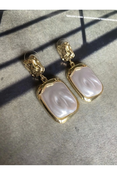 OSTİLL Dokulu Gold Çerçeveli,Dildörtgen İncili Küpe